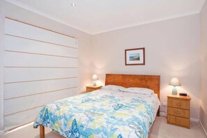 4 makuuhuonetta, silitysrauta/-lauta, Wi-Fi