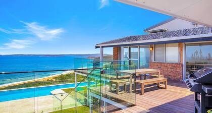 Amazing 180 Degree Views by HolidayCo.