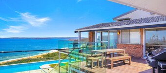 Amazing 180 Degree Views by HolidayCo.