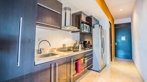 Fridge, microwave, oven, stovetop - Great 1 Bedroom Studio at Las Brisas by BRIC Vacation Rentals in Playa del Carmen (Playa del Carmen)
