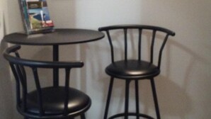 Dining - Kettle's Trail Private Studio Suite - Whidbey Island Coupeville (Coupeville)