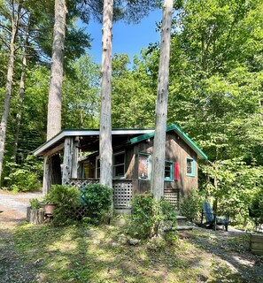 Exterior -  Lake Side Love Nest (Bridport)