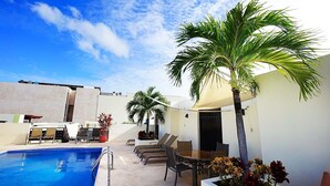 Pool - Meridian by BRIC Vacations - 2 bedroom condo near Coco Beach! (Playa del Carmen)