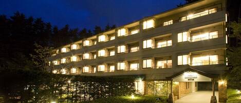 Façade de l’hébergement - soirée/nuit