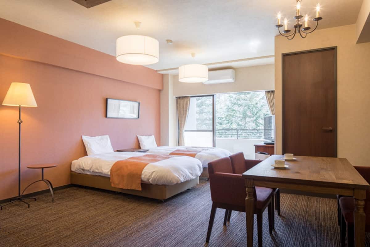 Japanese Western Style Twin Room | Free WiFi, bed sheets