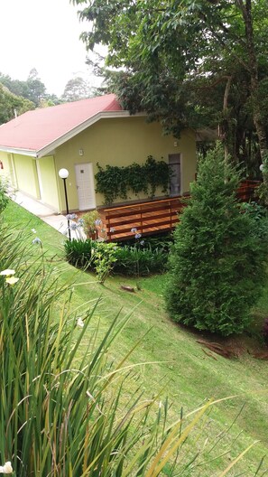 Property grounds - FIT. GORGEOUS IN THE MOUNTAIN (CAMPOS DO JORDÃO)