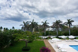 Pool - Magia Playa by BRIC Vacations - 2 bedroom condo steps from the beach! (Playa del Carmen)