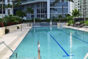 Pool - Luxury 1 Bedroom Apartment on BrickellAve (Miami)