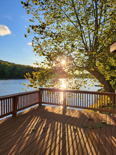PROMO 5% WEEKLY AND 10% MONTHLY DISCOUNT!
Beautiful river in front of home