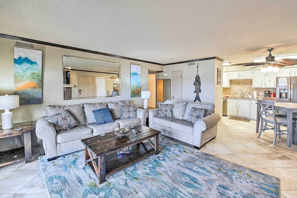 Televisión y chimenea 