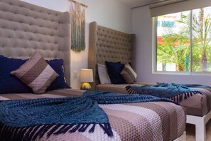 2 bedrooms, iron/ironing board, WiFi, bed sheets - Ground floor right off the huge Infinity Pool at The Elements by BRIC (Playa del Carmen)