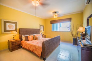 2 bedrooms, iron/ironing board, travel cot, WiFi