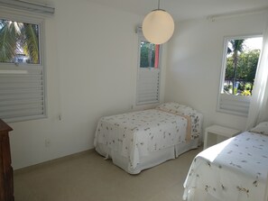 Casa exclusiva, várias camas, para fumantes | Wi-Fi de cortesia, roupa de cama
