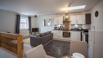 Apartment, 2 Bedrooms | Living area