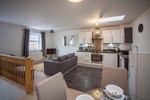 Apartment, 2 Bedrooms | Living area