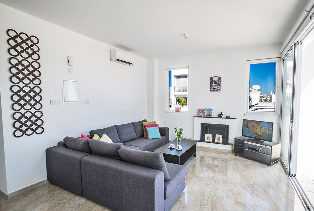 Protaras Pearl Villa Pe15 -  A Villa That Sleeps 6 Guests  In 3 Bedrooms - Cyprus