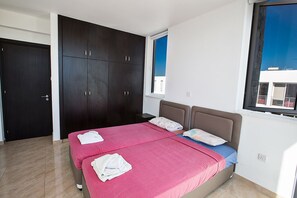 3 habitaciones y caja de seguridad en la habitación 