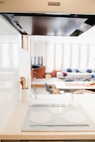 House 6 Bedroom Winter | Private kitchen | Full-size fridge, microwave, oven, stovetop