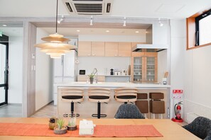 時尚獨棟房屋, 6 間臥室 (Winter) | 起居區 | 平面電視、壁爐