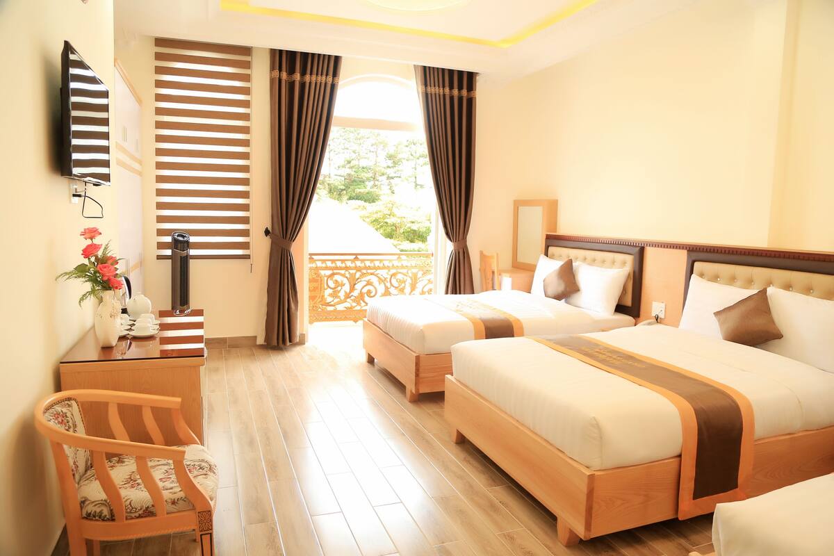 Family Room with Bathtub and Balcony   | View from room