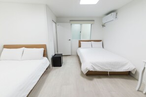 Family Room | Soundproofing, free WiFi