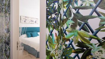 2 quartos, cofres nos quartos, ferros/tábuas de passar roupa