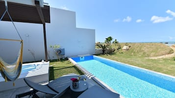 Private pool