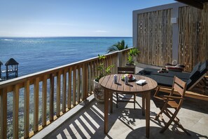 Sky View | Terrace/patio