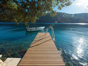 Property grounds - Stunning private villa for 10 people with private pool, hot tub, A/C, WIFI, TV and terrace (Pazin)