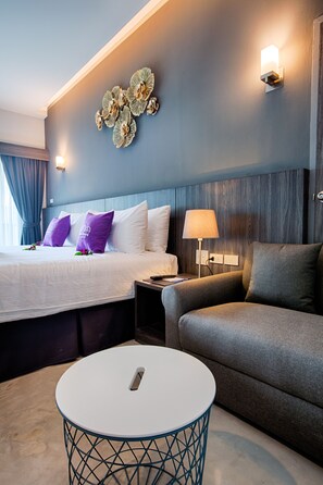Minibar, in-room safe, blackout curtains, free WiFi