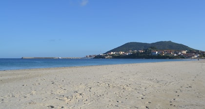 House with direct access to Finisterre beach