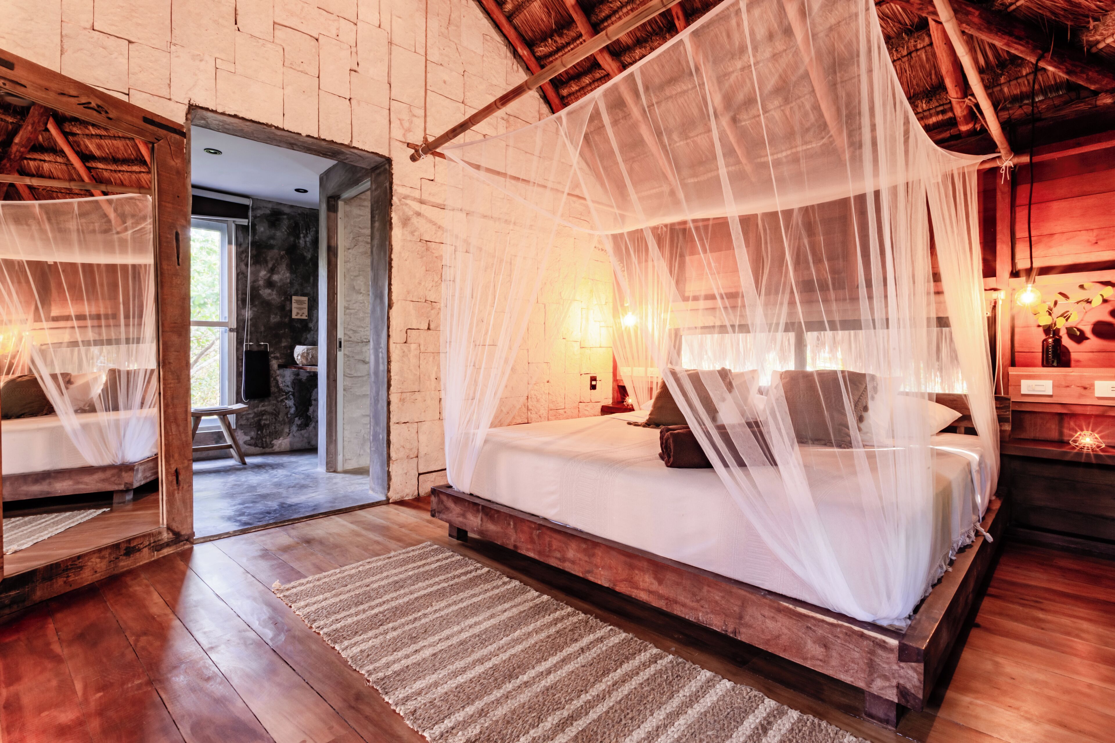 Deluxe Bungalow, 1 King Bed, Non Smoking, Garden View | Down comforters, in-room safe, laptop workspace, blackout drapes