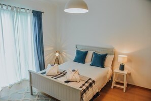 3 Schlafzimmer, Zimmersafe, Schreibtisch, Bügeleisen/Bügelbrett