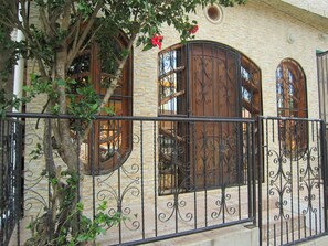 Bagian depan properti