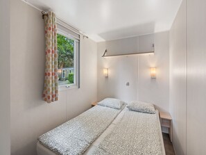2 Schlafzimmer, Reisekinderbett, kostenloses WLAN, Bettwäsche