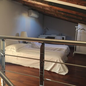 2 soverom og strykejern/-brett