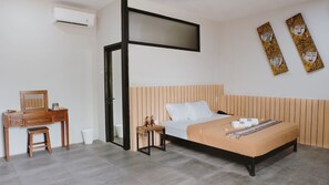 Deluxe Room, 1 Queen Bed