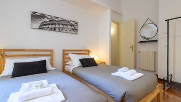 4 Schlafzimmer, BĂŒgeleisen/BĂŒgelbrett, WLAN, BettwĂ€sche