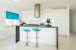 Fridge, microwave, oven, stovetop - Porto do Mos. Fabulous 5* stay with Ocean views.  (Porto de Mos, Lagos)