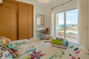 2 bedrooms, in-room safe, iron/ironing board, WiFi