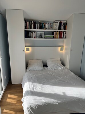 3 bedrooms, iron/ironing board, free WiFi