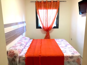 1 chambre, fer et planche Ă repasser, accĂšs Internet, draps fournis