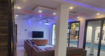 Villa mit Pool und Garten in Ngaparou Saly Portudal La Somone Senegal