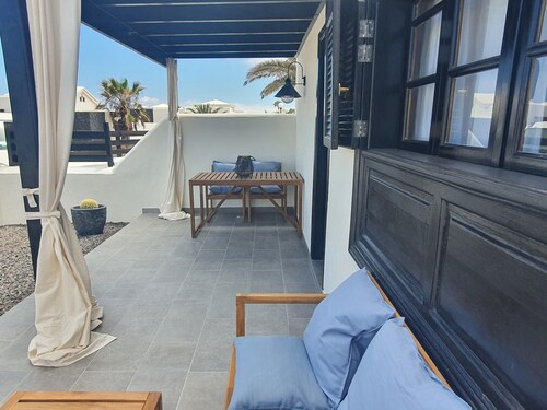 FRIDA FARO PARK. COZY HOUSE NEAR THE SEA IN PRIVATE RESIDENTIAL AREA 