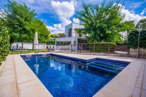 Holiday rental in Playa de Muro with pool.