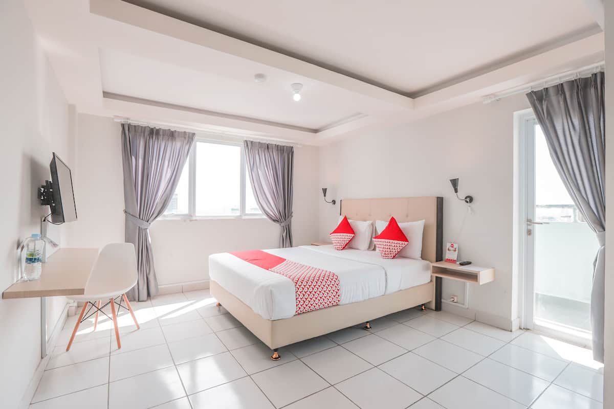 Standard Double Room | Desk, free WiFi, bed sheets