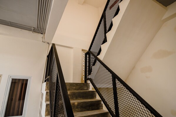 Interior detail - OYO 183 The Pipe House (Palembang)