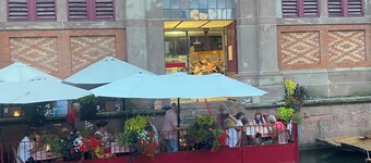 Cottage in a large house in the center of Colmar with garden and free parking 