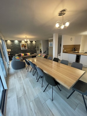 Interior - Villa with stunning view of the sea (Saint-Nic)
