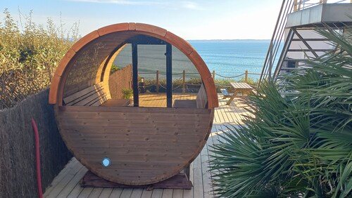 Villa with stunning view of the sea